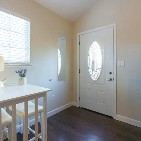 Villa Sonoma Getaway For Two - Great Location